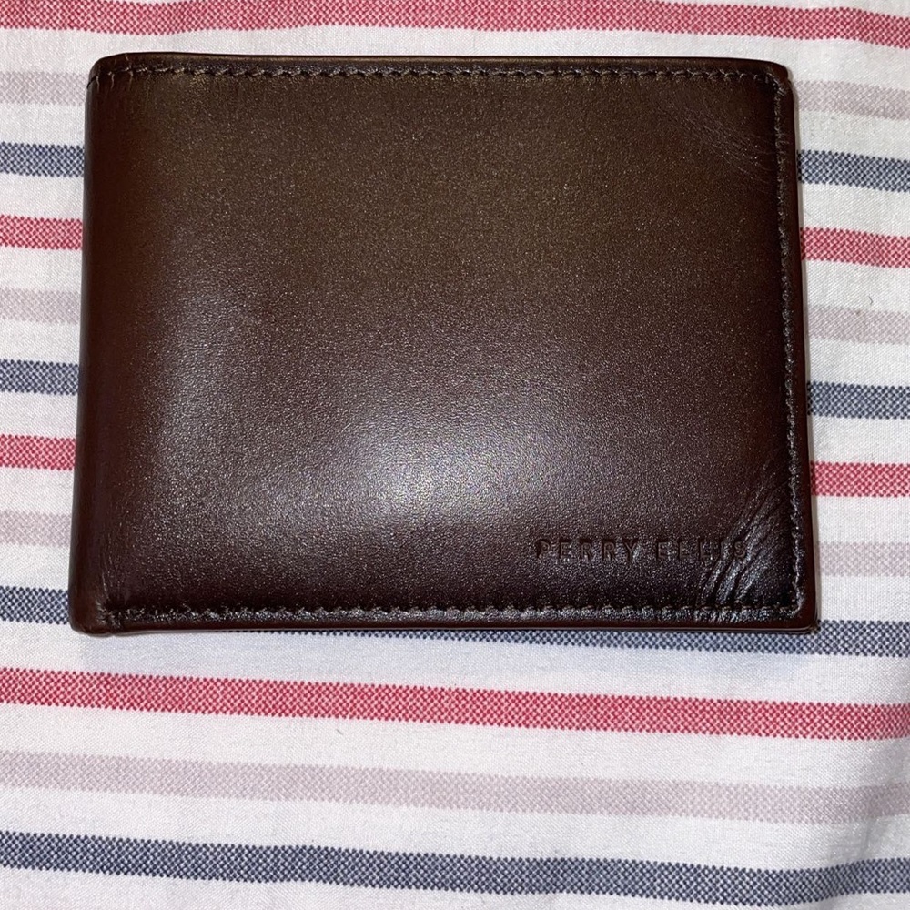 Perry Ellis men’s wallet